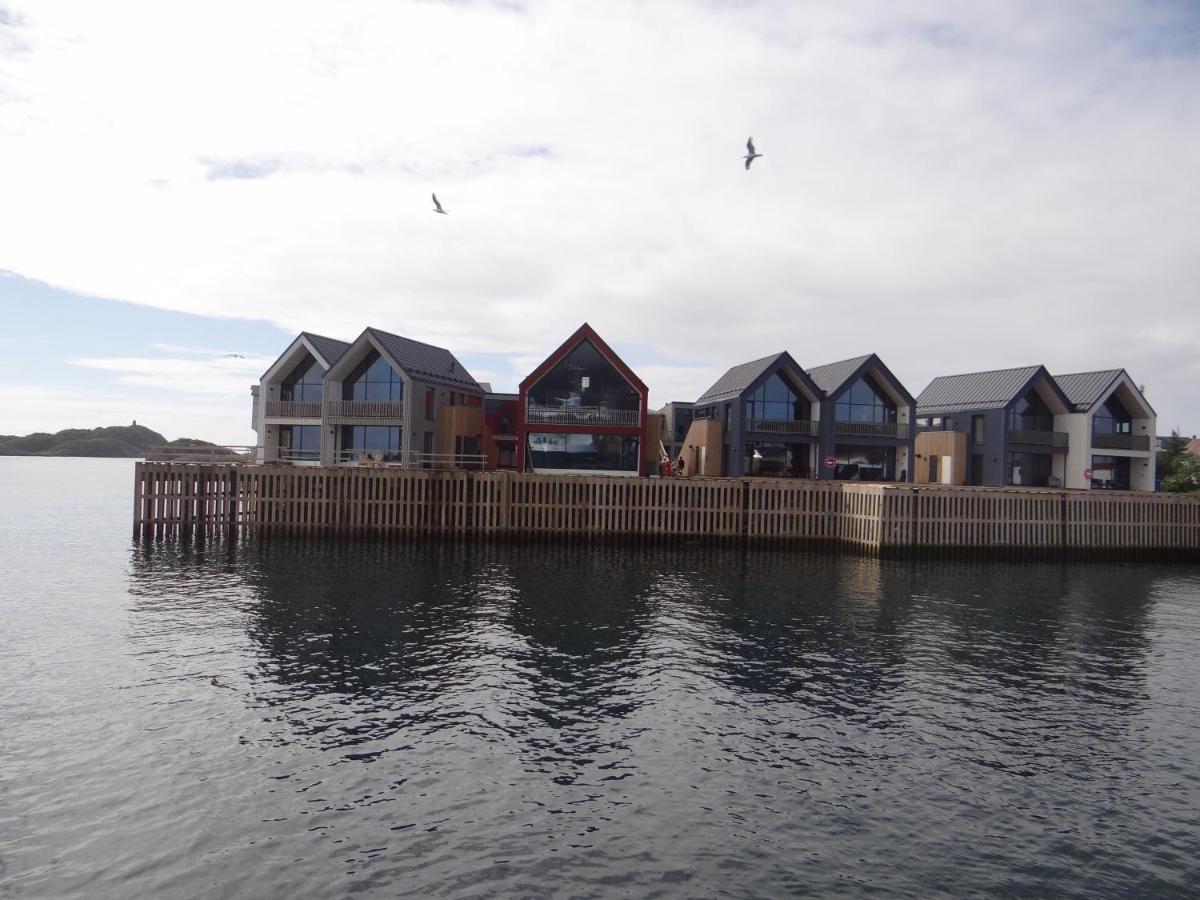 Lofoten Bryggeleiligheter Henningsvær Exterior foto